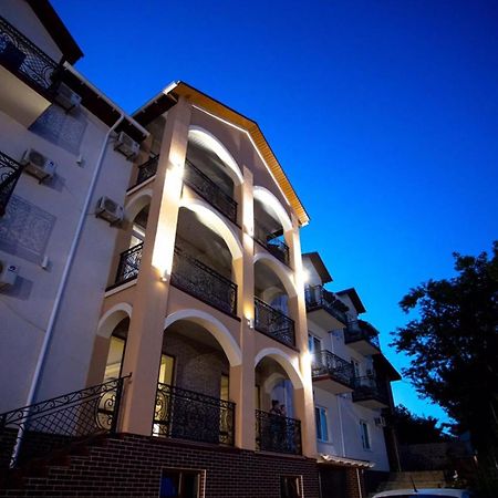 Готель River House Umanʼ 外观 照片