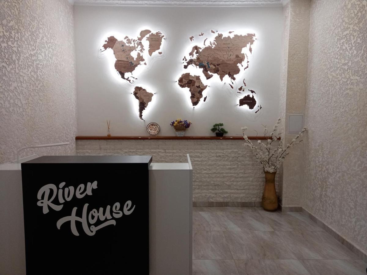 Готель River House Umanʼ 外观 照片