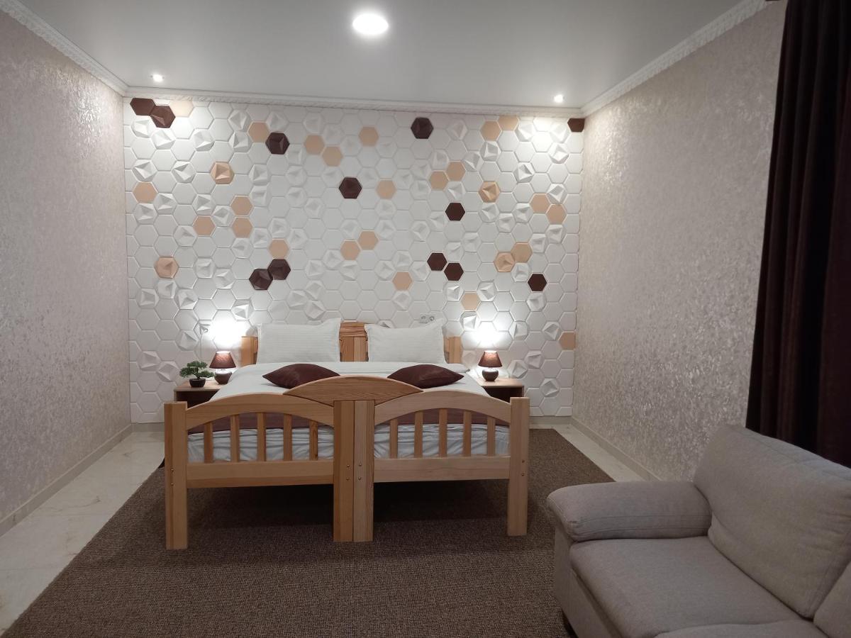 Готель River House Umanʼ 外观 照片