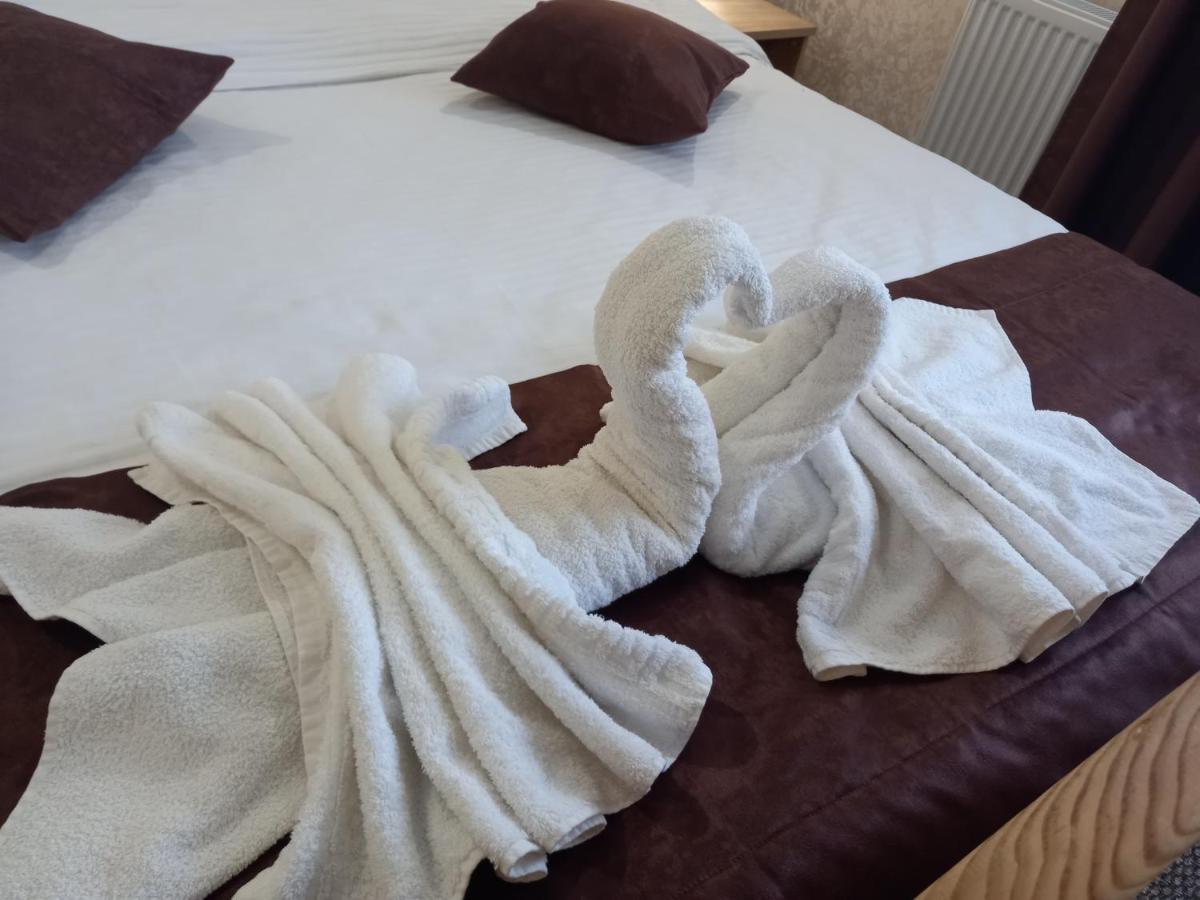 Готель River House Umanʼ 外观 照片