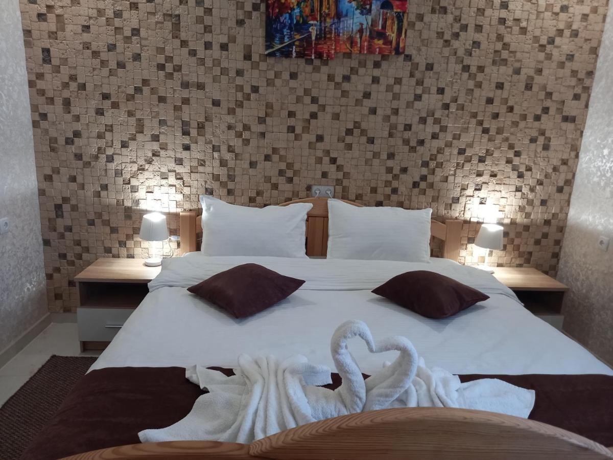 Готель River House Umanʼ 外观 照片