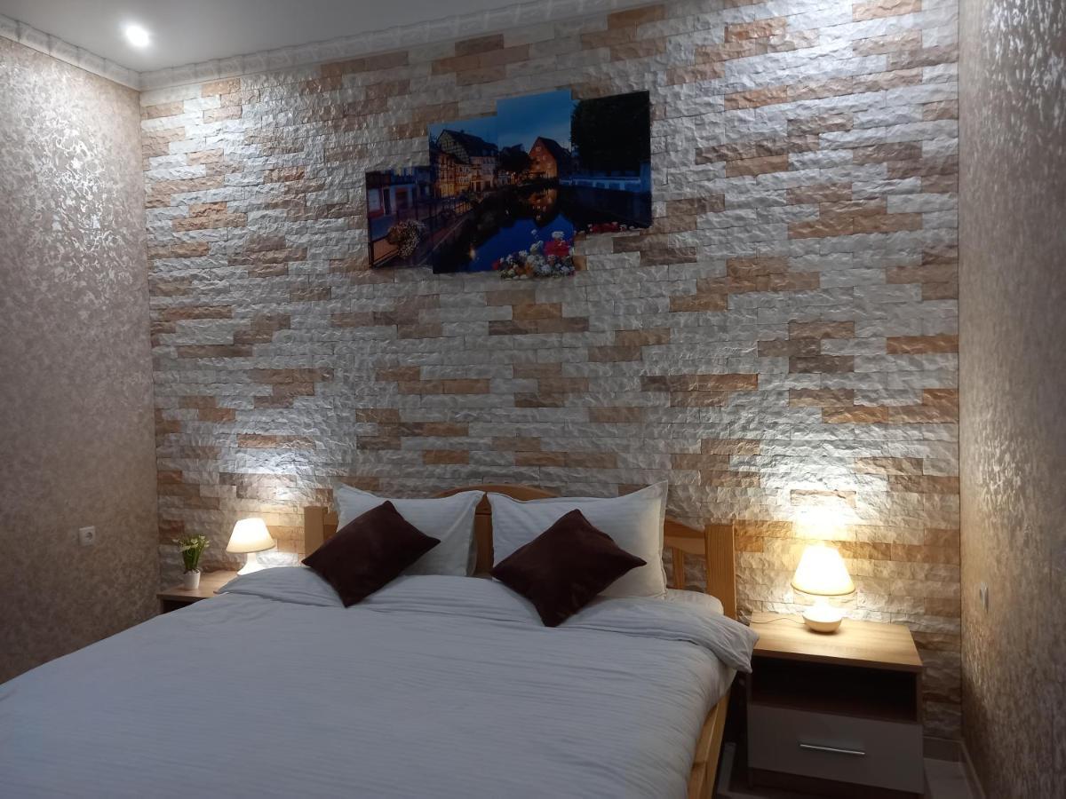 Готель River House Umanʼ 外观 照片