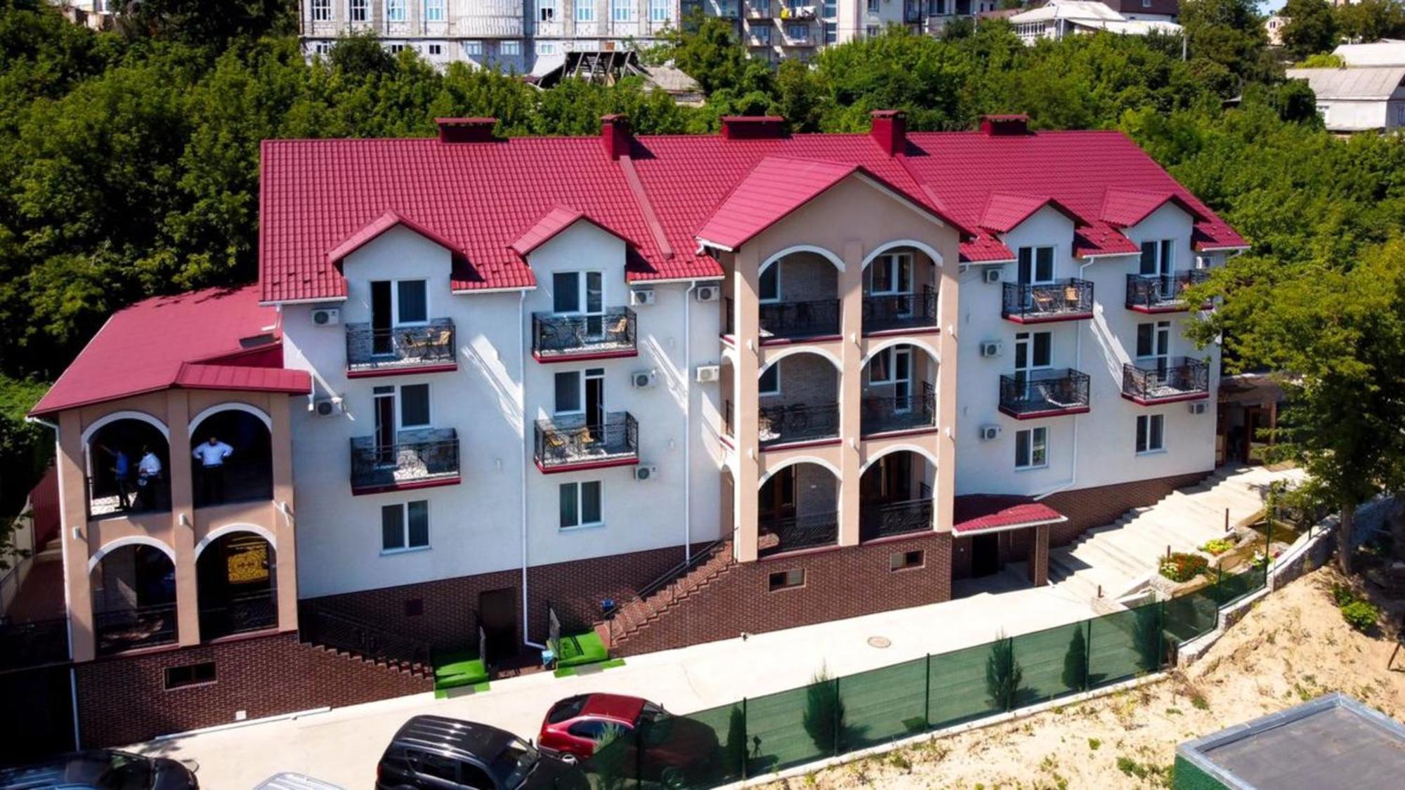 Готель River House Umanʼ 外观 照片