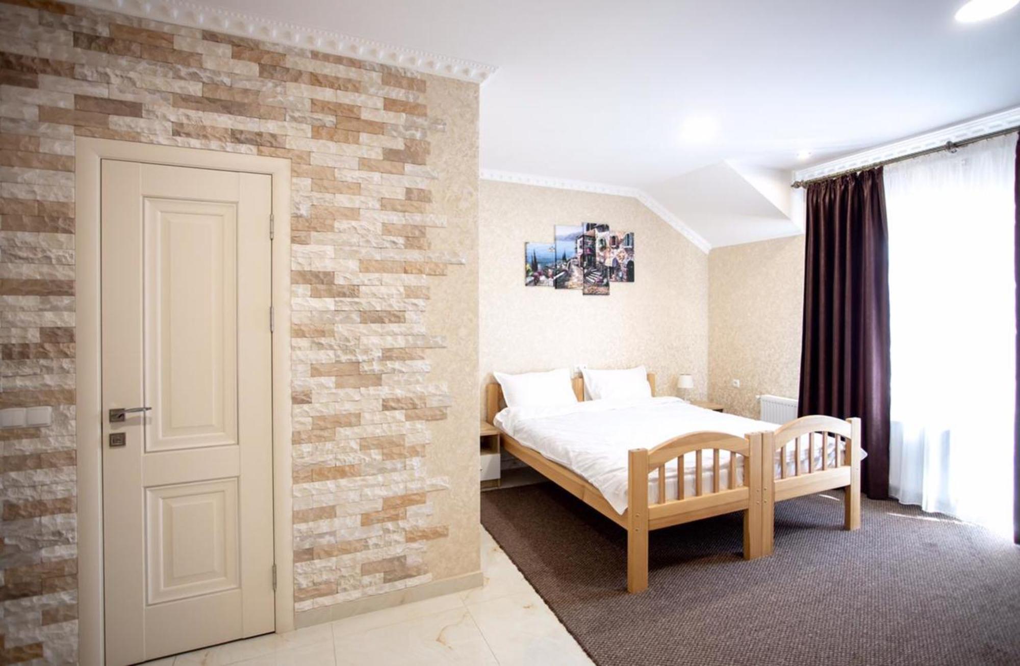 Готель River House Umanʼ 外观 照片