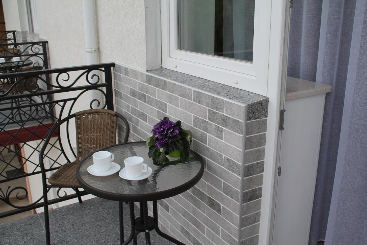 Готель River House Umanʼ 外观 照片